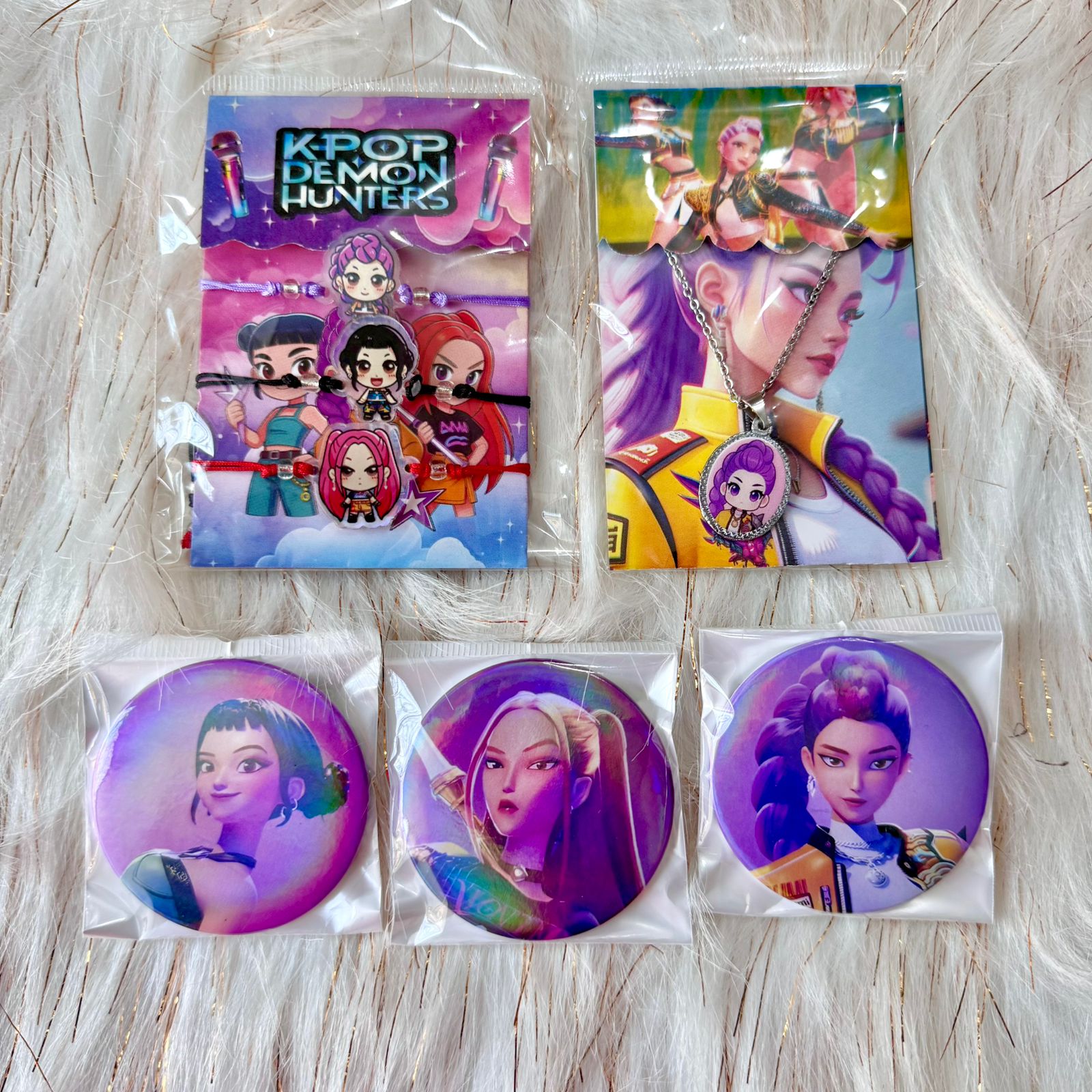 KPOP DEMON HUNTER GUERRERAS BOX NAVIDAD 8 REGALOS C/PELUCHE - 4