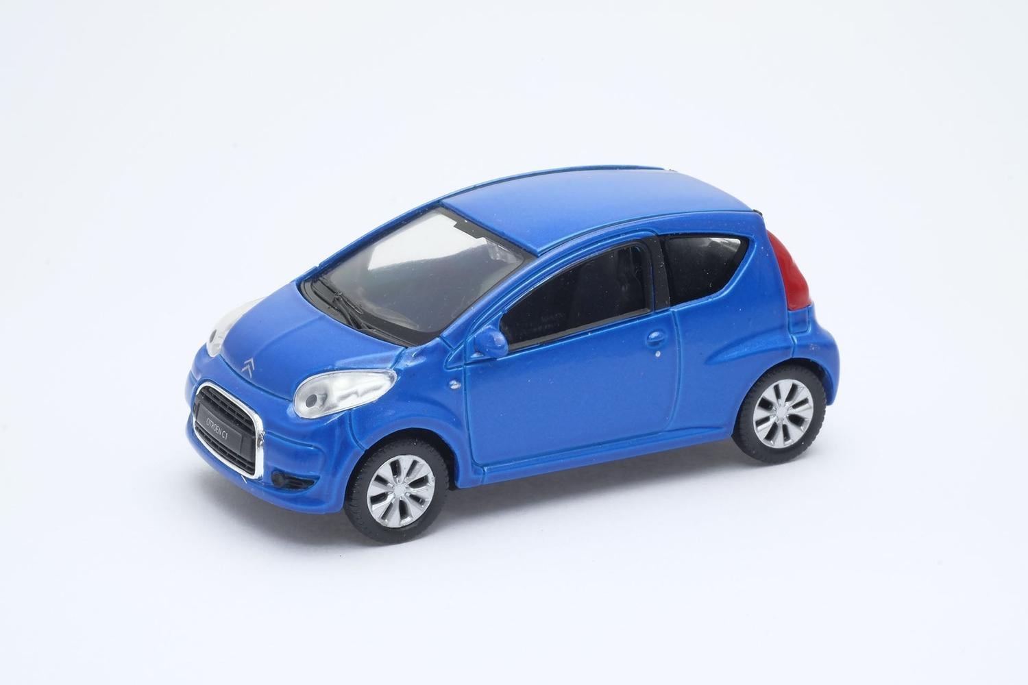AUTO DE METAL CITROËN C1 A ESCALA 1:43 WELLY - 1