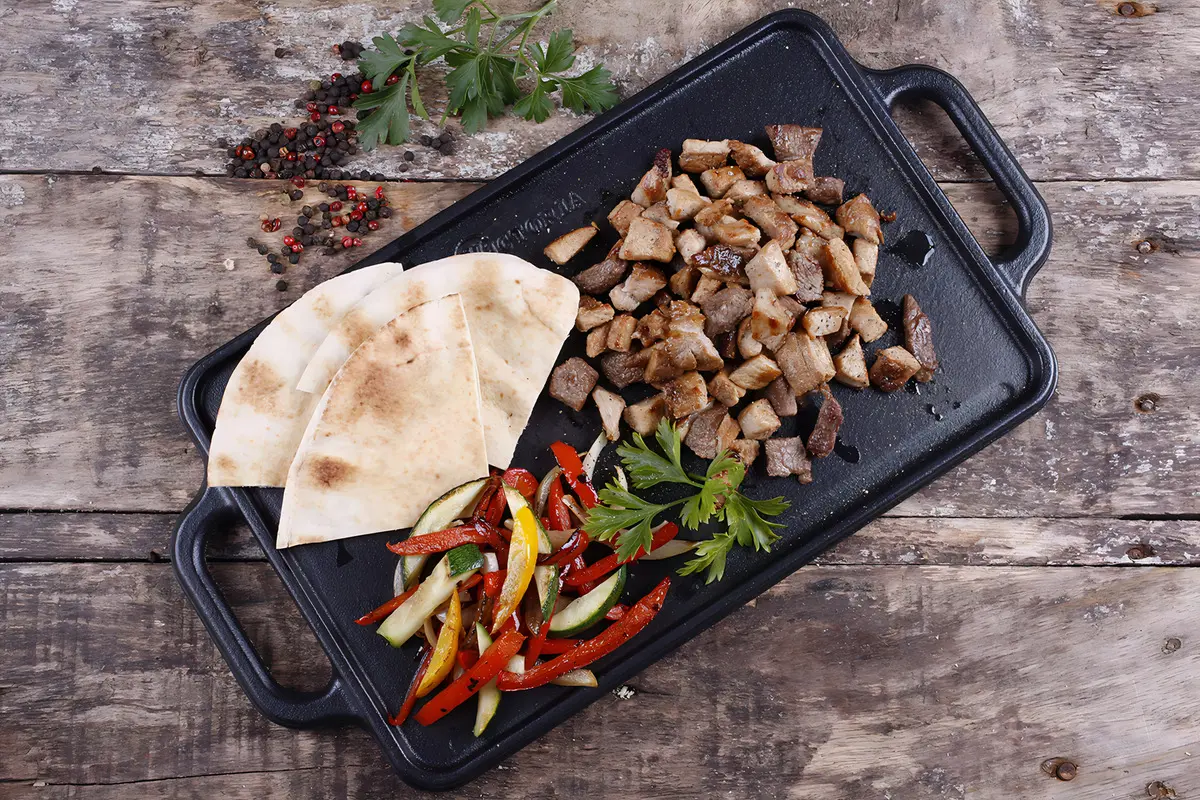 PLANCHA DE HIERRO FUNDIDO VICTORIA REVERSIBLE 47 X 25 CM - 3