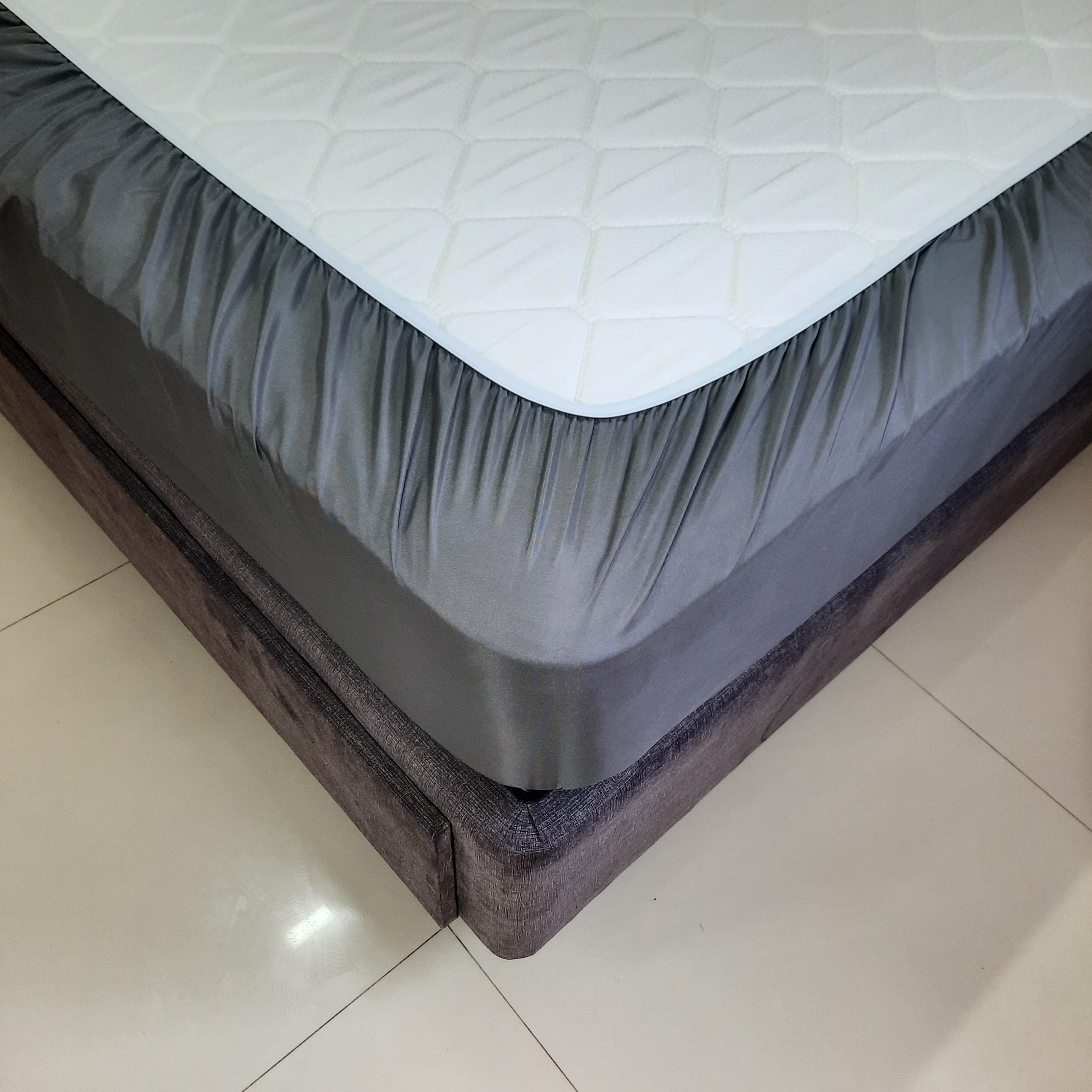 PROTECTOR DE COLCHON NUBE HOGAR 1 PLAZA ELASTICADO ACOLCHADO IMPERMEABLE - 2