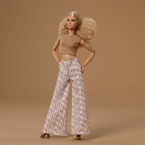 BARBIE MATTEL BASICS MODEL COLLECTOR FASHION DOLL 07 CON PELO RUBIO Y PANTALONES ESTAMPADOS BLANCOS MODA DE AJUSTE UNIVERSAL - 2