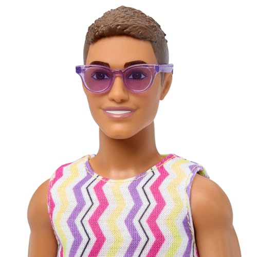 JUEGO DE MUÑECAS DE MODA ESTILO BARBIE LOOKS Y ACCESORIOS INSPIRADOS EN LA PLAYA MUÑECA KEN DE 65 ANIVERSARIO EXCLUSIVO DE AMAZON - 4