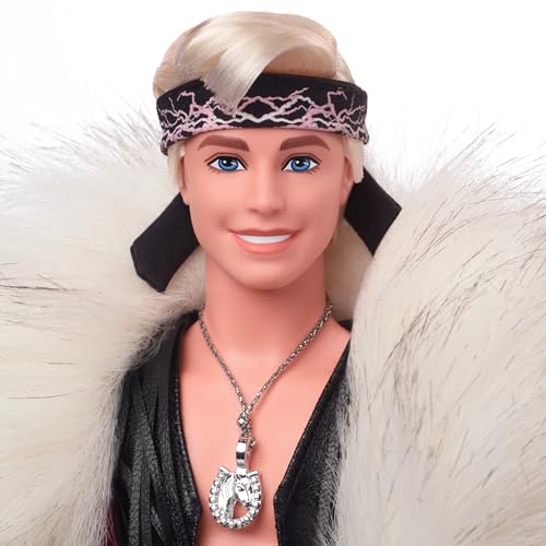 MUÑECA COLECCIONABLE DE KEN DE LA PELÍCULA BARBIE CON GRAN ABRIGO DE PELO SINTÉTICO Y CHALECO DE FLECOS NEGRO CON BANDANA - 3