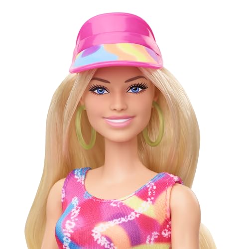 BARBIE THE MOVIE MARGOT ROBBIE MUÑECA DE PATINAJE CON TRAJE DE NEÓN TRAJE DE GIMNASIA RETRO PANTALONES CORTOS DE MOTOCICLISTA - 4