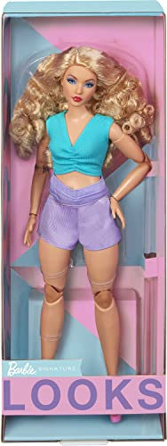 BARBIE MUÑECA DE MODA CON CABELLO RUBIO RIZADO VESTIDO CON TOP CORTO FRUNCIDO Y PANTALONES CORTOS DE LAVANDA SATINADOS POSABLE - 6