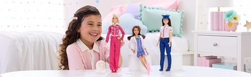 BARBIE CAREERS PILOT MUÑECA DE MODA QUE LLEVA ATUENDO REMOVIBLE CON UNIFORME DE VUELO Y ZAPATOS ADEMÁS DE ACCESORIO DE SOMBRERO - 3