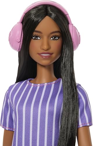MUÑECA BARBIE FASHIONISTAS 245 MUÑECA AUTISTA CON VESTIDO DE RAYAS MORADO Y ACCESORIOS COMO FIDGET SPINNER TABLETA Y AURICULARES - 3