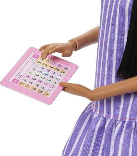 MUÑECA BARBIE FASHIONISTAS 245 MUÑECA AUTISTA CON VESTIDO DE RAYAS MORADO Y ACCESORIOS COMO FIDGET SPINNER TABLETA Y AURICULARES - 5
