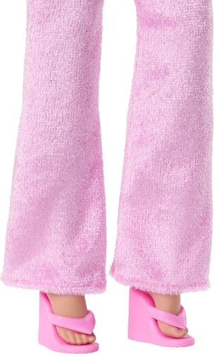 BARBIE DREAM BESTIES WEEKEND GETAWAY MALIBU MUÑECA Y ACCESORIOS MUÑECA DE MODA CON MODAS EXTRAÍBLES Y 7 PIEZAS DE JUGUETE - 4