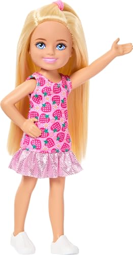 BARBIE CLUB CHELSEA MUÑECA PEQUEÑA 6 PULGADAS CON CABELLO RUBIO VISTIENDO VESTIDO EXTRAÍBLE CON ESTAMPADO DE FRESA Y ZAPATOS - 4
