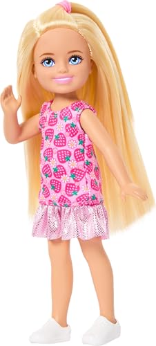 BARBIE CLUB CHELSEA MUÑECA PEQUEÑA 6 PULGADAS CON CABELLO RUBIO VISTIENDO VESTIDO EXTRAÍBLE CON ESTAMPADO DE FRESA Y ZAPATOS - 5