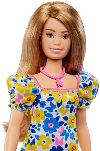 MUÑECA BARBIE FASHIONISTAS 208 CON SÍNDROME DE DOWN USANDO VESTIDO FLORAL CREADA EN ASOCIACIÓN CON LA SOCIEDAD NACIONAL - 3