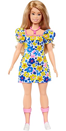 MUÑECA BARBIE FASHIONISTAS 208 CON SÍNDROME DE DOWN USANDO VESTIDO FLORAL CREADA EN ASOCIACIÓN CON LA SOCIEDAD NACIONAL - 5