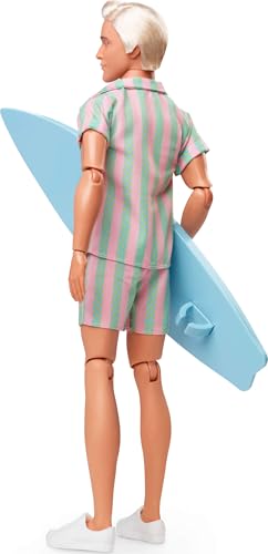 BARBIE THE MOVIE KEN DOLL CON JUEGO DE PLAYA A RAYAS ROSA PASTEL Y VERDE CON TABLA DE SURF Y ZAPATILLAS BLANCAS - 5