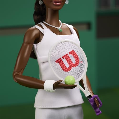 SERIE BARBIE INSPIRING WOMEN MUÑECA DE MODA VENUS WILLIAMS CON UNIFORME DE TENIS CARACTERÍSTICO Y RAQUETA INCLUYE EMBALAJE - 4