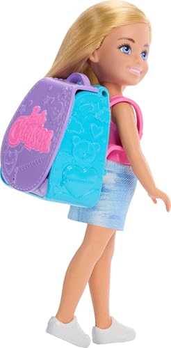 BARBIE FAMILY FRIENDS MUÑECA CHELSEA RUBIA CON MOCHILA PARA HORNEAR CUPCAKES MOCHILA USABLE CON PIEZAS DE JUEGO PARA HORNEAR - 1