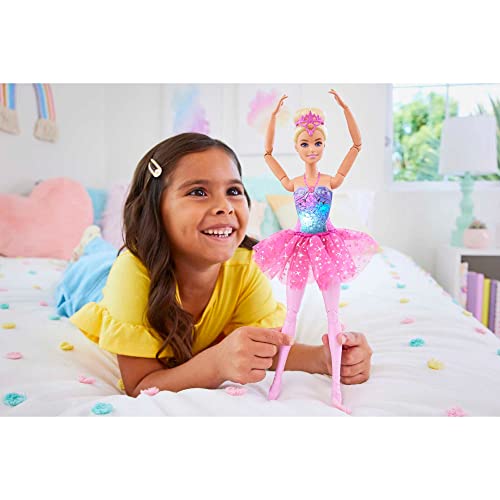 MUÑECA BARBIE DREAMTOPIA TWINKLE LIGHTS BALLERINA CON CABELLO RUBIO Y FUNCIÓN DE LUZ QUE LLEVA UNA CINTA REAL PARA LA CABEZA - 2