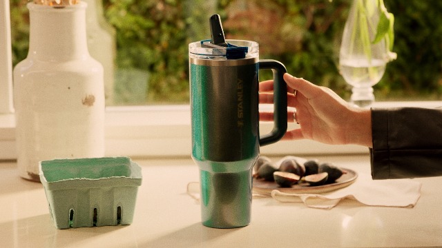 STANLEY QUENCHER PROTOUR VASO DE PAJA CON TAPA A PRUEBA DE FUGAS 30 ONZAS POPOTE Y ASA INTEGRADOS COMPATIBLE CON PORTAVASOS - 7