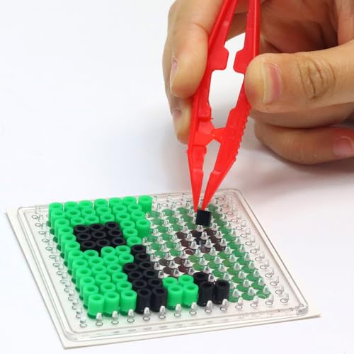 KIT DE CUENTAS DE ARTE DE PIXEL DE MINECRAFT DE TARA TOY 2500 CUENTAS PLANTILLAS Y TABLEROS DE CLAVOS CONSTRUYE PERSONAJES - 5