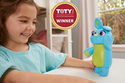 MATTEL DISNEYPIXAR TOY STORY 4 FIGURA DE CONEJO 9 PULGADAS 2286 CM DE ALTO CON BASTÓN FIGURA DE PERSONAJE POSABLE PARA NIÑOS - 2