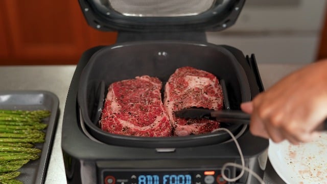 NINJA FOODI SMART 5 EN 1 PARRILLA INTERIOR CON FREIDORA DE AIRE DE 4 CUARTOS DE GALÓN SISTEMA - 7