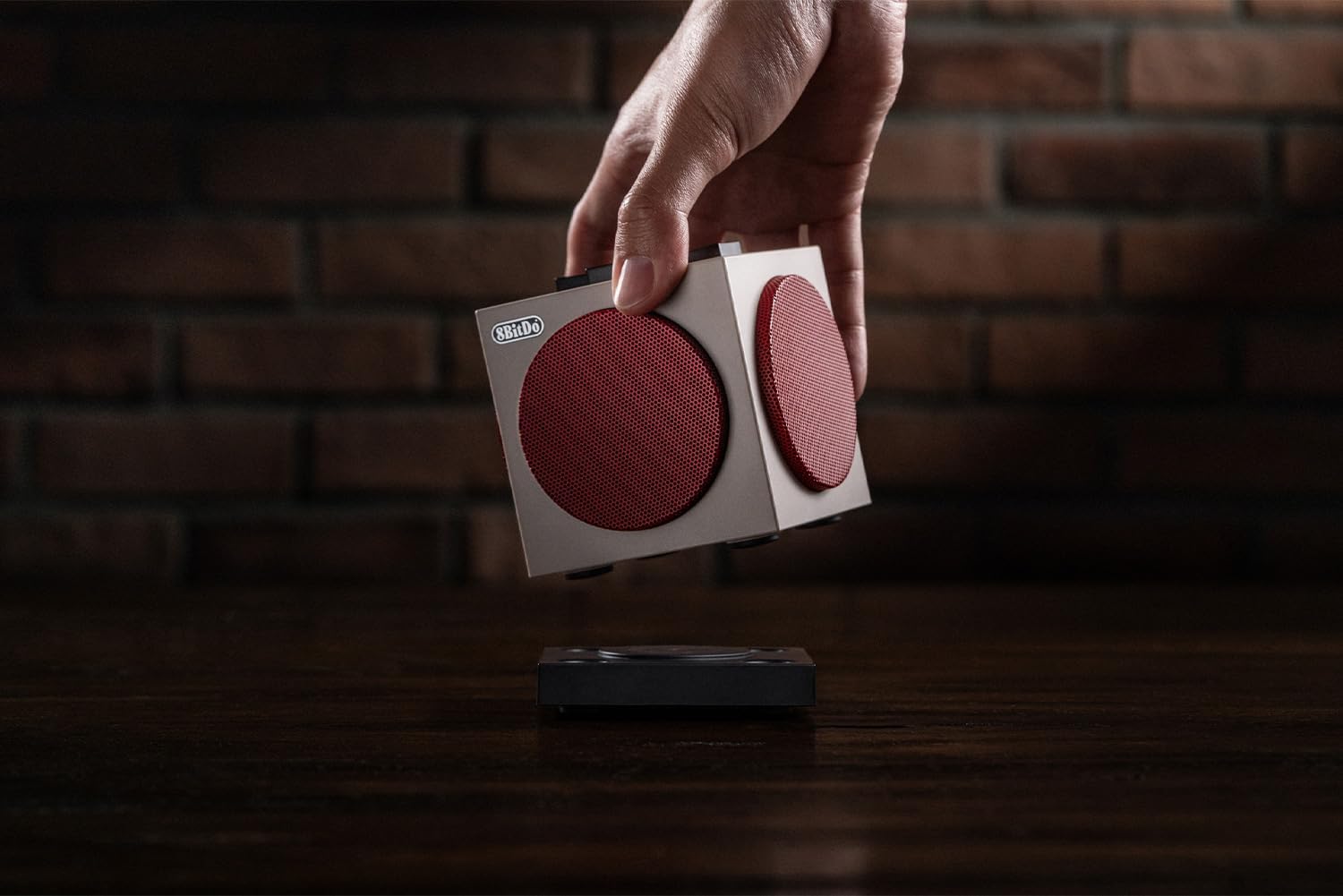8BITDO ALTAVOZ RETRO CUBE 2, ALTAVOZ BLUETOOTH PORTÁTIL CON SONIDO ESTÉREO, BASE DE CARGA INALÁMBRICA, BLUETOOTH - 6
