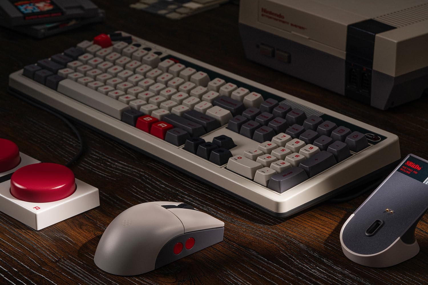 8BITDO RATÓN RETRO R8 CON BASE DE CARGA, SENSOR ÓPTICO PAW 3395 DPI 26K, FRECUENCIA DE SONDEO 4K, BOTONES PROGRAMABLES, - 7