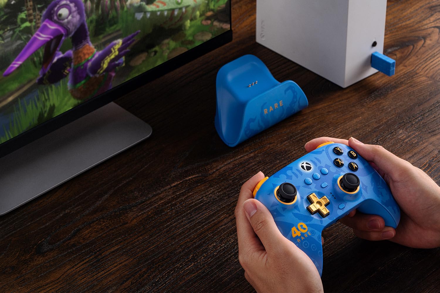 8BITDO ULTIMATE 3-MODE WIRELESS CONTROLLER FOR XBOX, HALL EFFECT JOYSTICKS, PRO BACK BUTTONS, COMPATIBILITY WITH XBOX SERIES - 7
