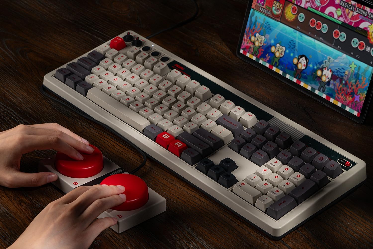 8BITDO TECLADO MECÁNICO RETRO 108 CON 108 TECLAS Y TECLADO NUMÉRICO INTEGRADO, BLUETOOTH/2.4G/USB-C TECLADO INALÁMBRICO - 7