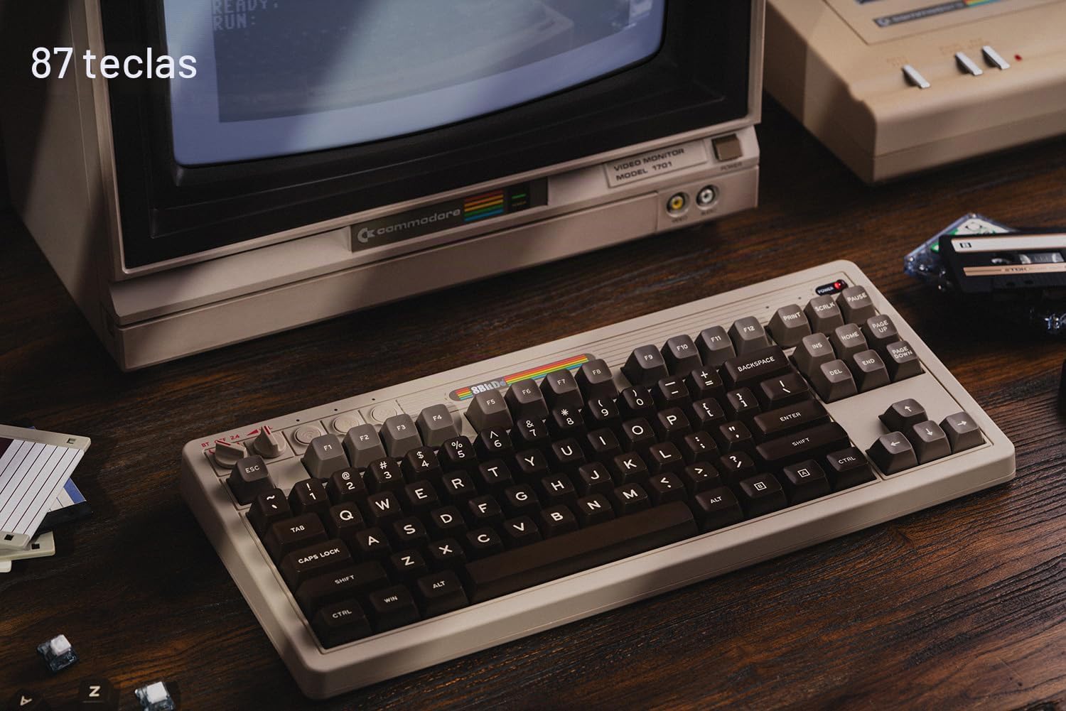 8BITDO TECLADO MECÁNICO RETRO DE 87 TECLAS PARA PC Y ANDROID - EDICIÓN C64 - 5
