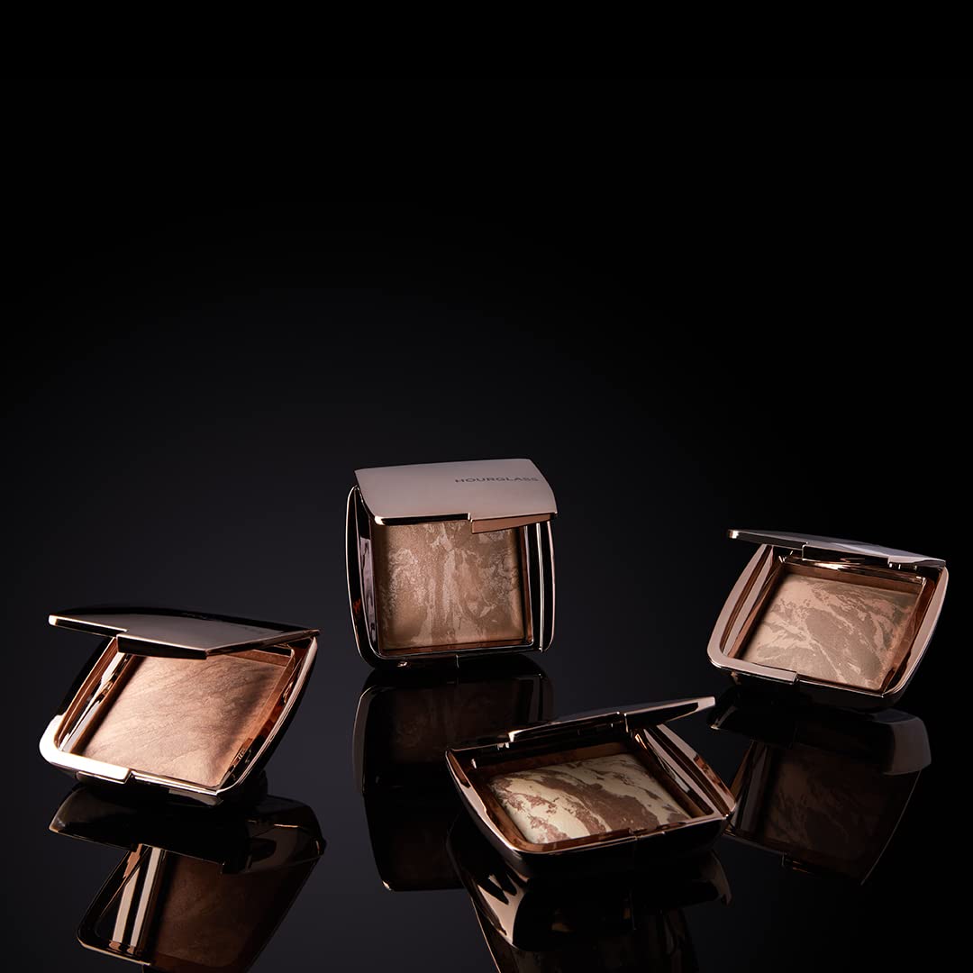 HOURGLASS AMBIENT LIGHTING BRONZER IN LUMINOUS BRONZE LIGHT. HIGHLIGHTING BRONZER PARA A NATURAL SUN-KISSED BRILLO GLOW - 2