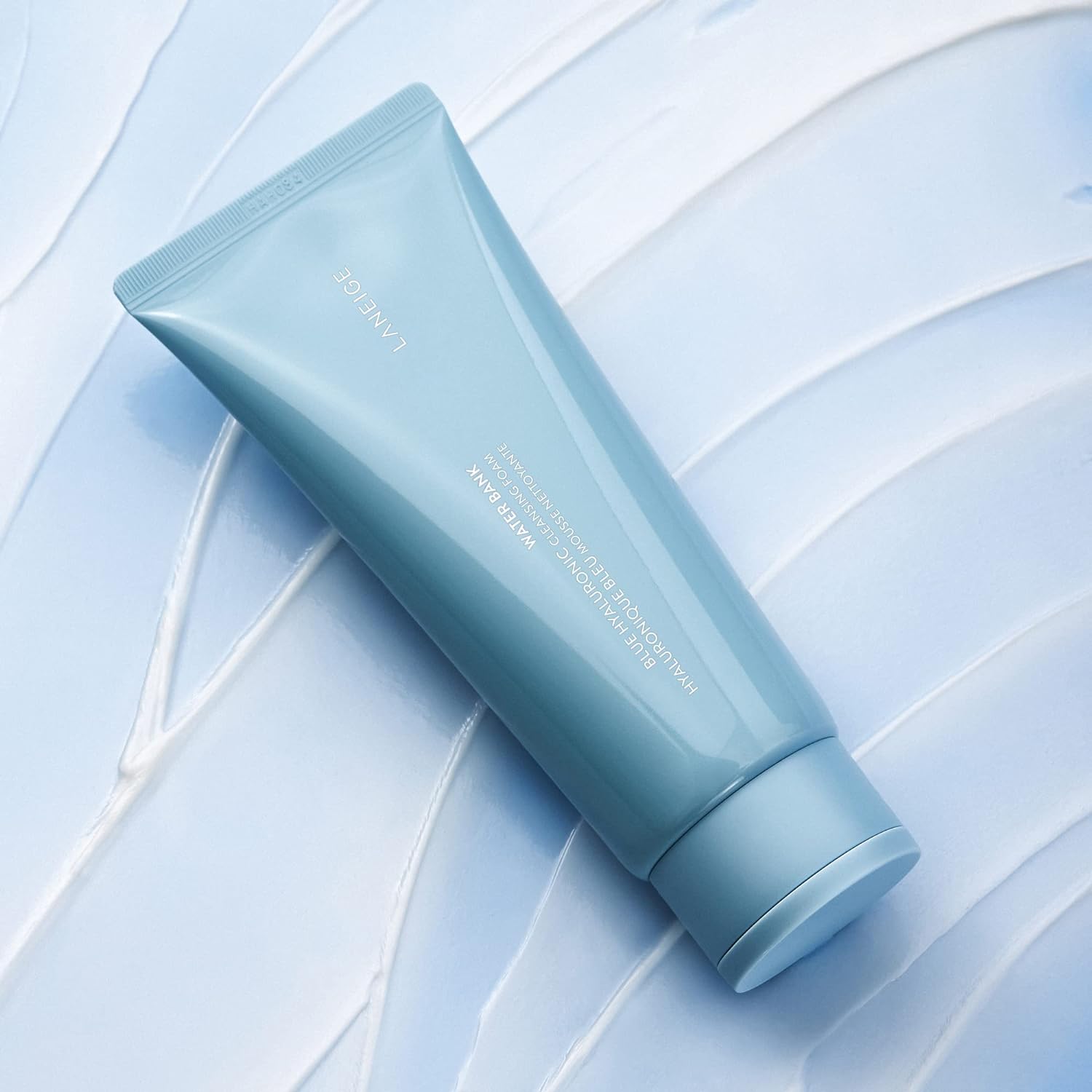 LANEIGE ESPUMA LIMPIADORA DE BANCO DE AGUA: LAVADO FACIAL HIDRATANTE Y REMOVEDOR DE MAQUILLAJE CON ÁCIDO HIALURÓNICO - 2