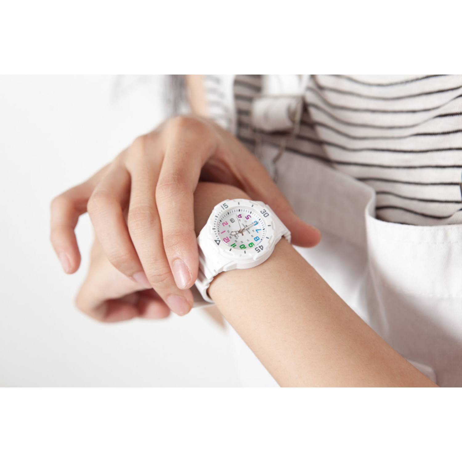 RELOJ CASIO LRW-200H-7BVDF MUJER DE RESINA BLANCO - 4