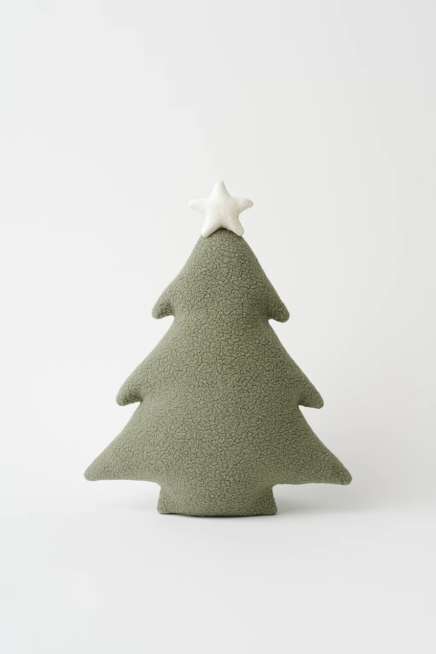 COJÍN NAVIDEÑO VERDE DECO ARBOL DE NAVIDAD CREMA 35 X 40CM - 2