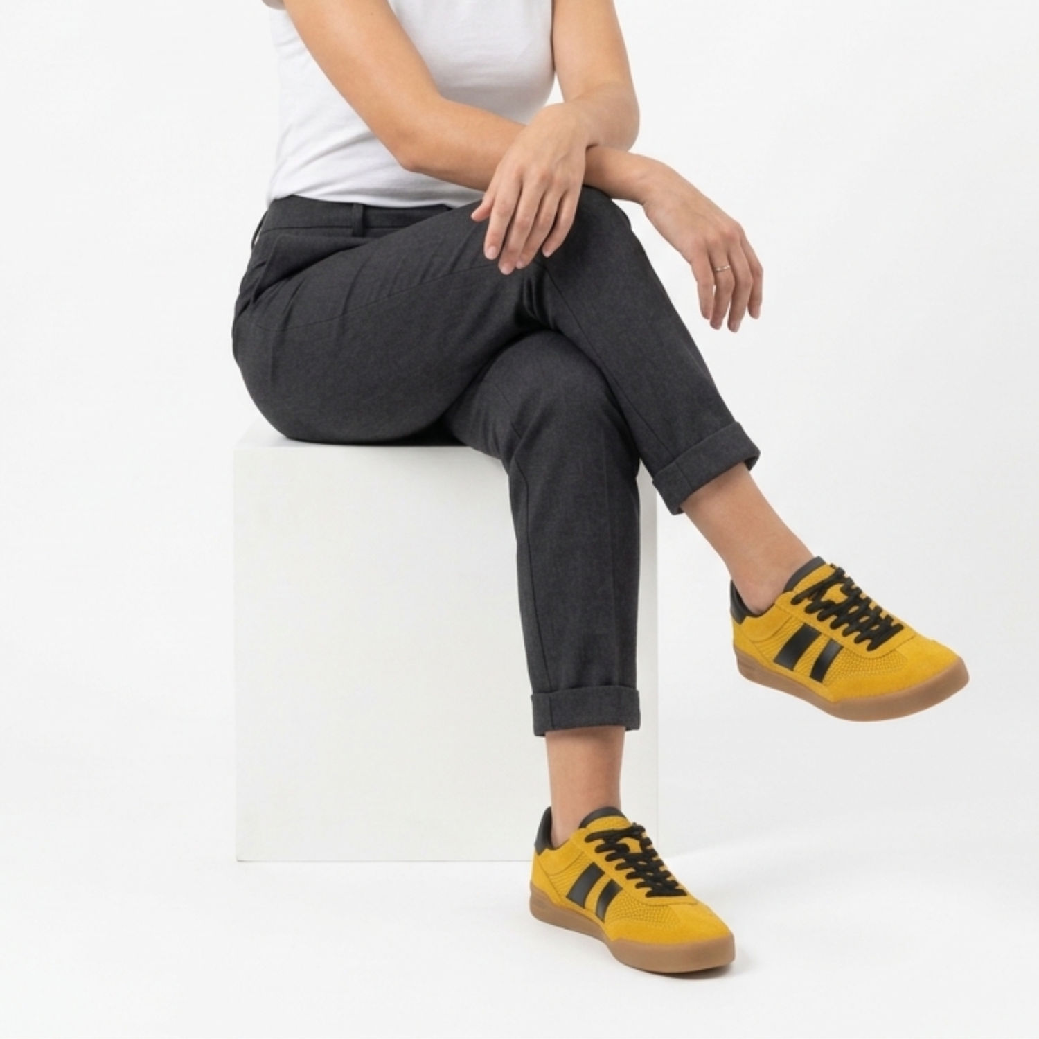 ZAPATILLA MUJER STHEF CASUAL AMARILLO 8142 AMARILLO 1136211 - 9