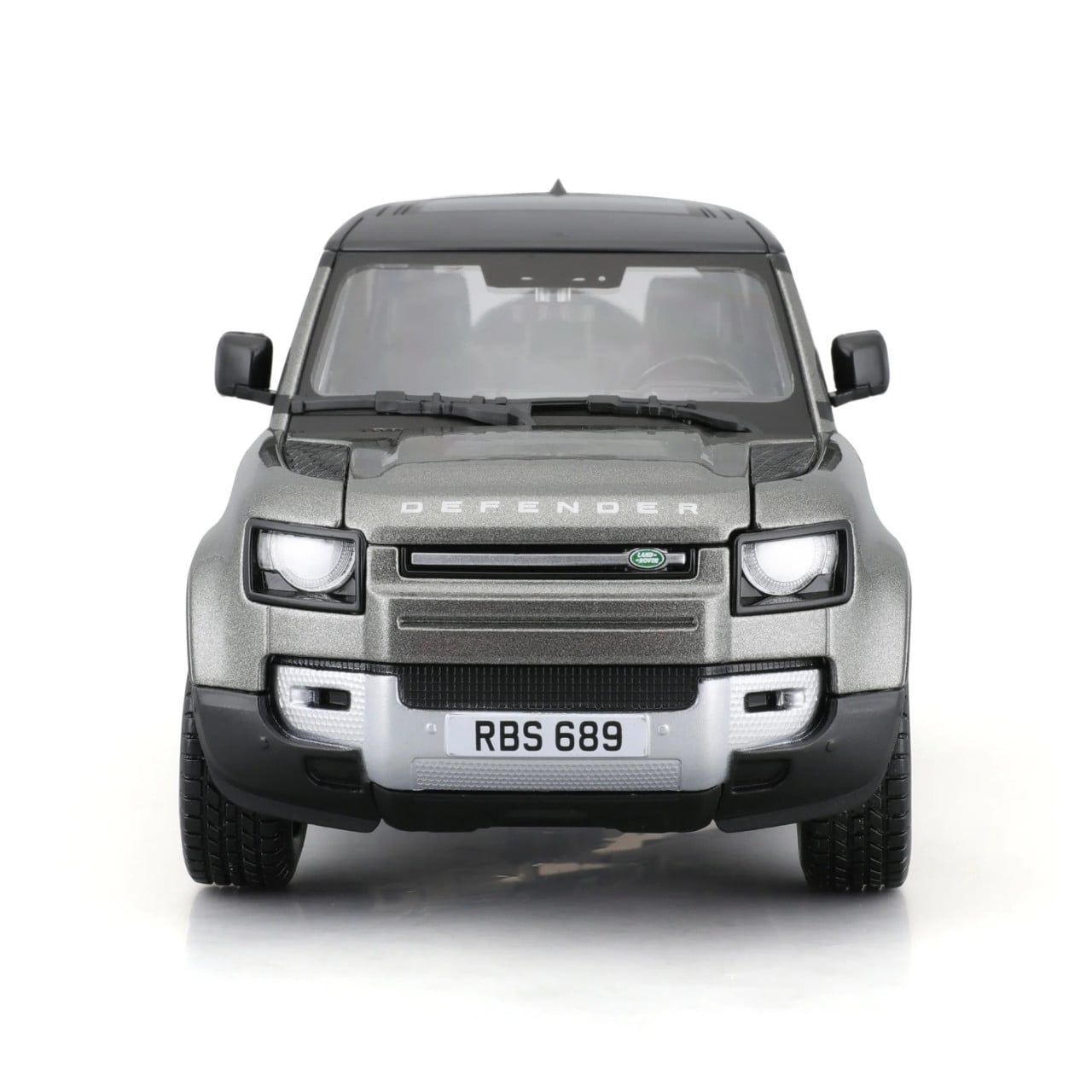 1:24 LAND ROVER DEFENDER 2022 PLATEADO - 2