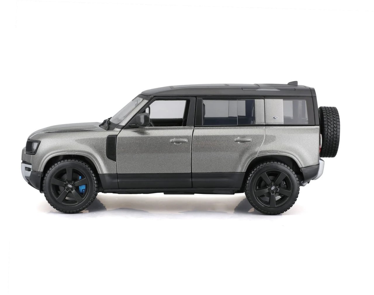 1:24 LAND ROVER DEFENDER 2022 PLATEADO - 3