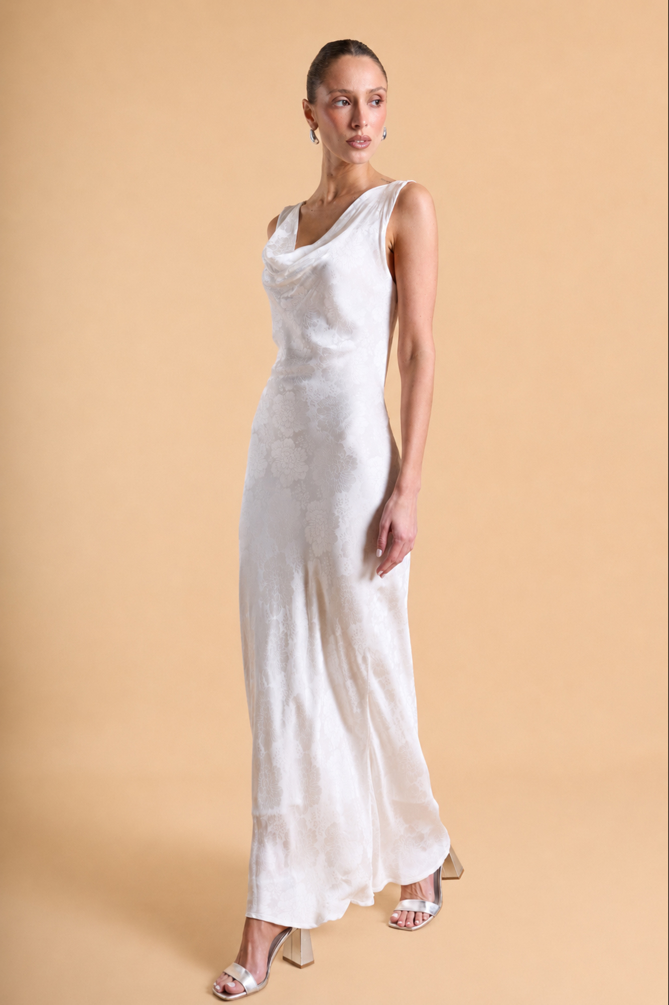 VESTIDO SATINADO FLORES - 1