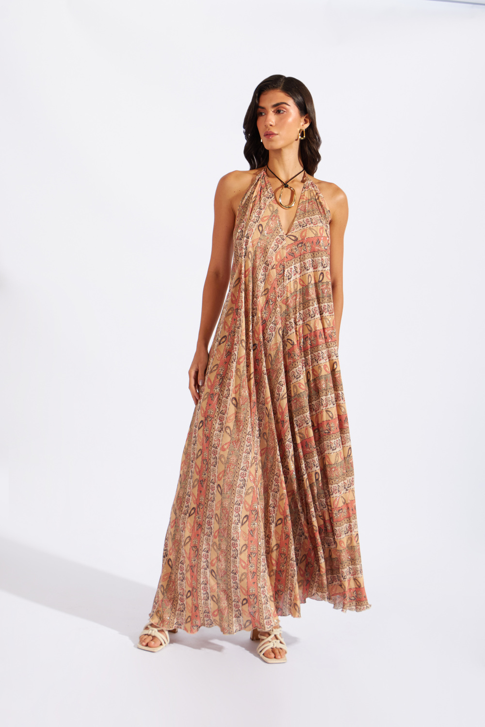 VESTIDO FLUIDO HALTER ESCOTE - 1
