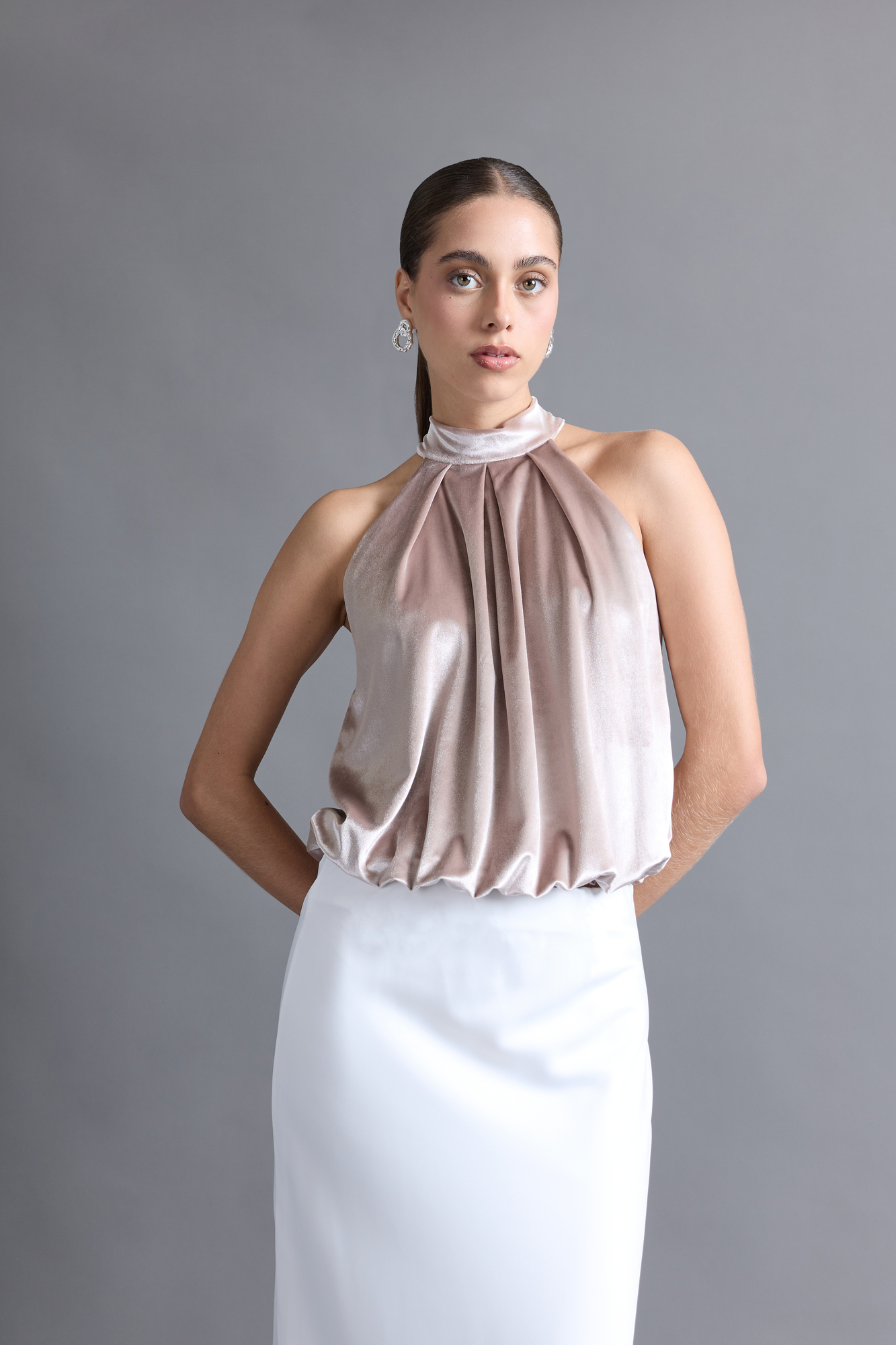 BLUSA HALTER GLOBO - 1