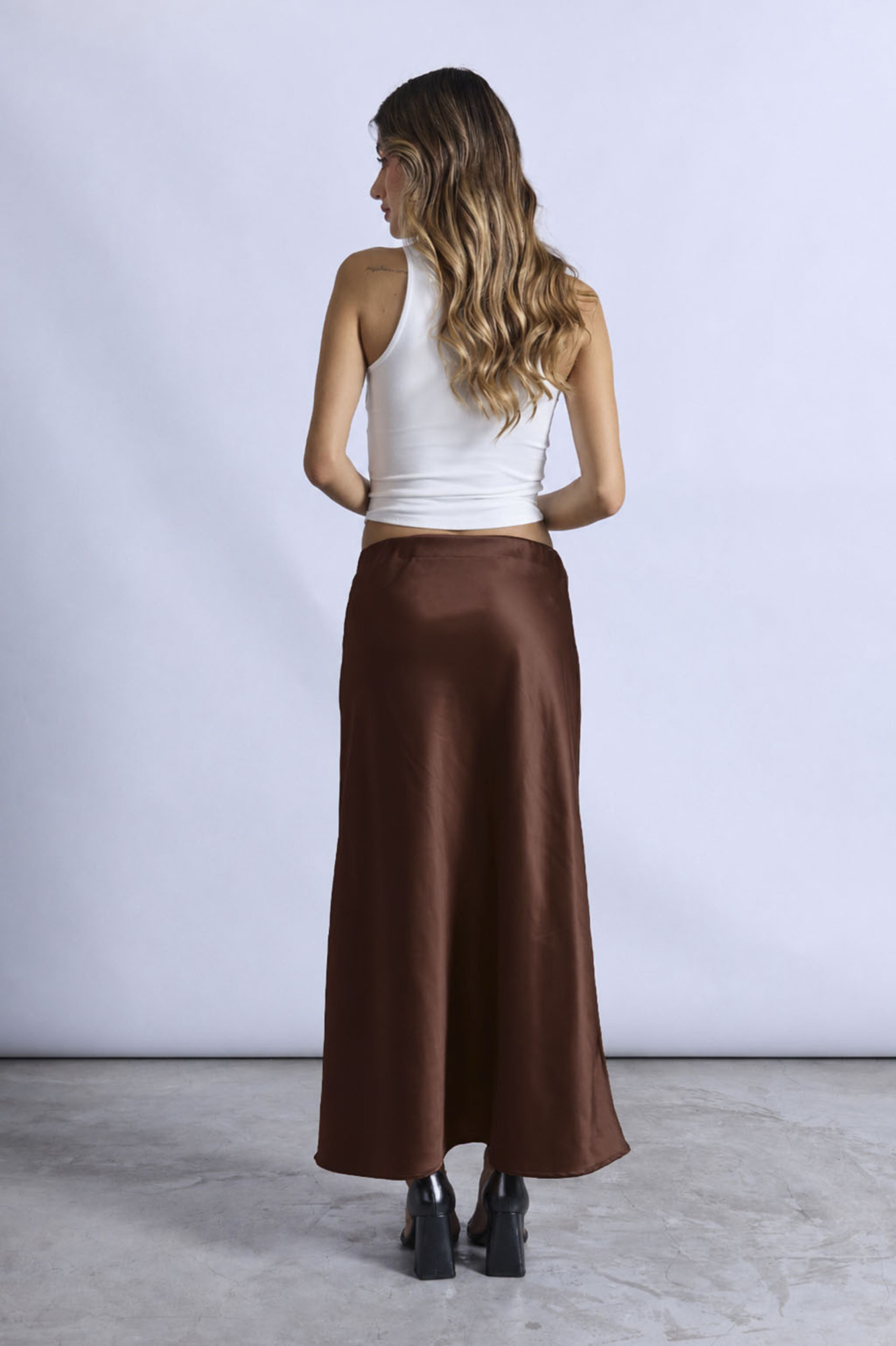 FALDA MIDI SATINADA - 4