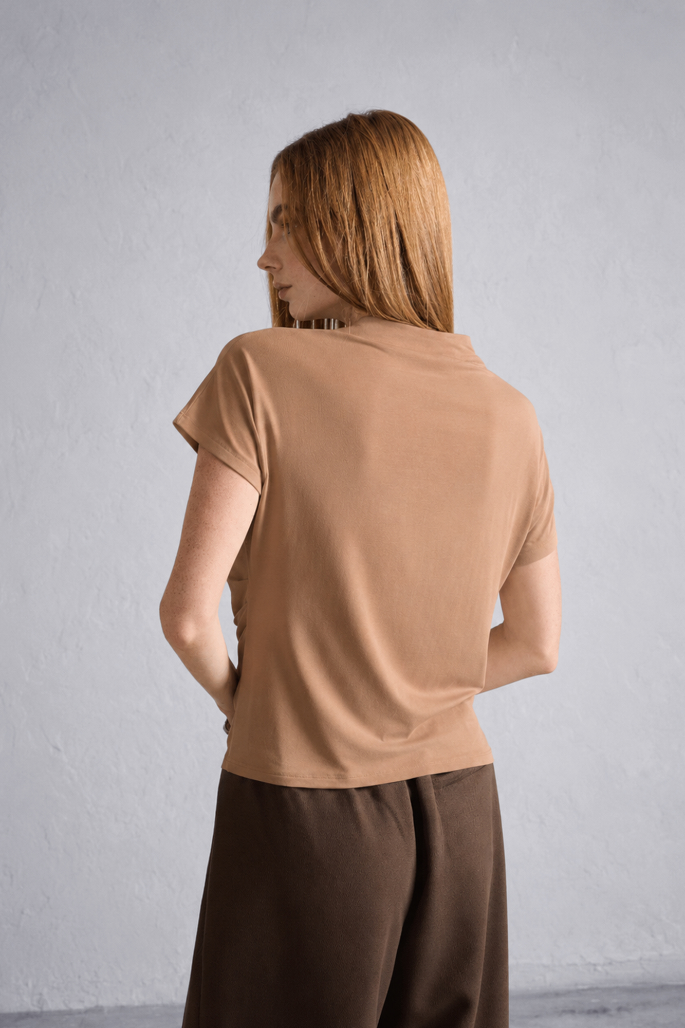 TOP DRAPEADO CUELLO MEDIO - 4