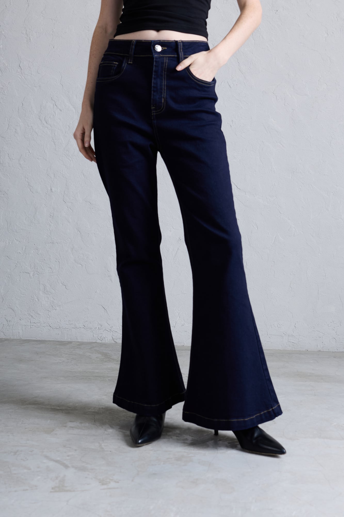 PANTALÓN FLARE TIRO ALTO - 5