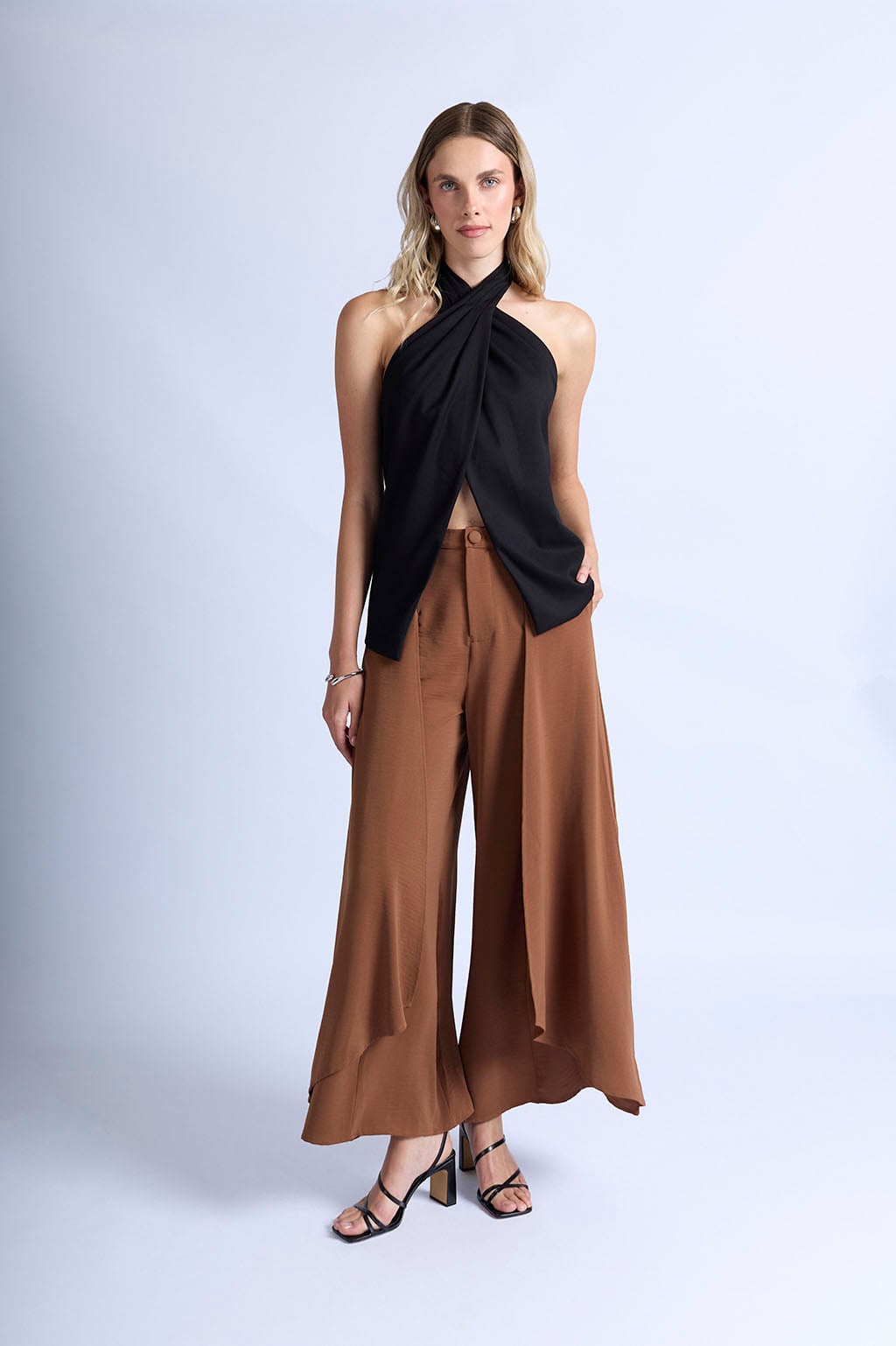 PANTALÓN FLUIDO CON VOLANTES - 4