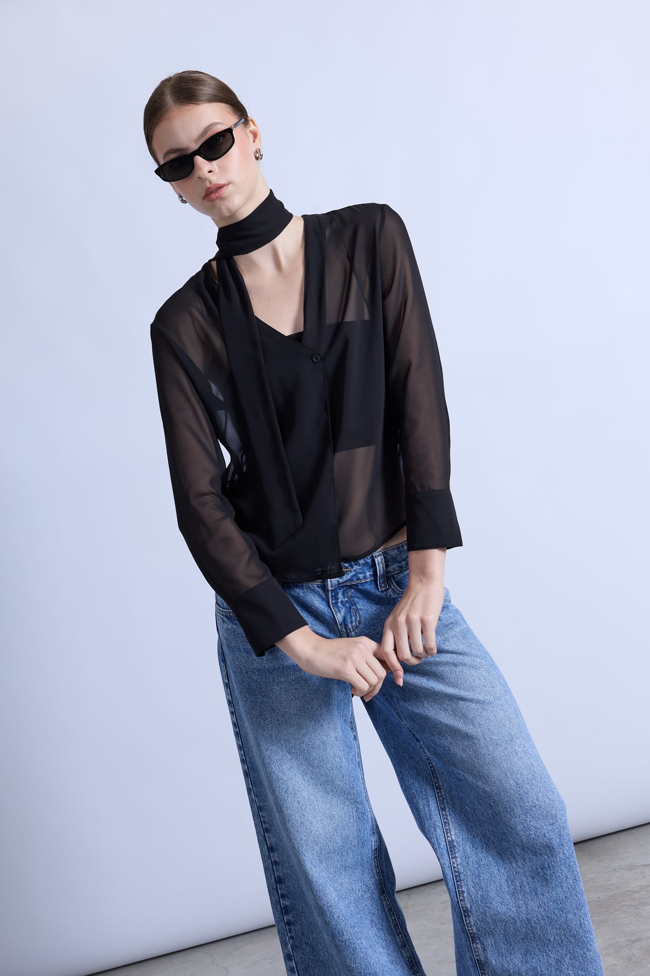 BLUSA CON FULAR - 1