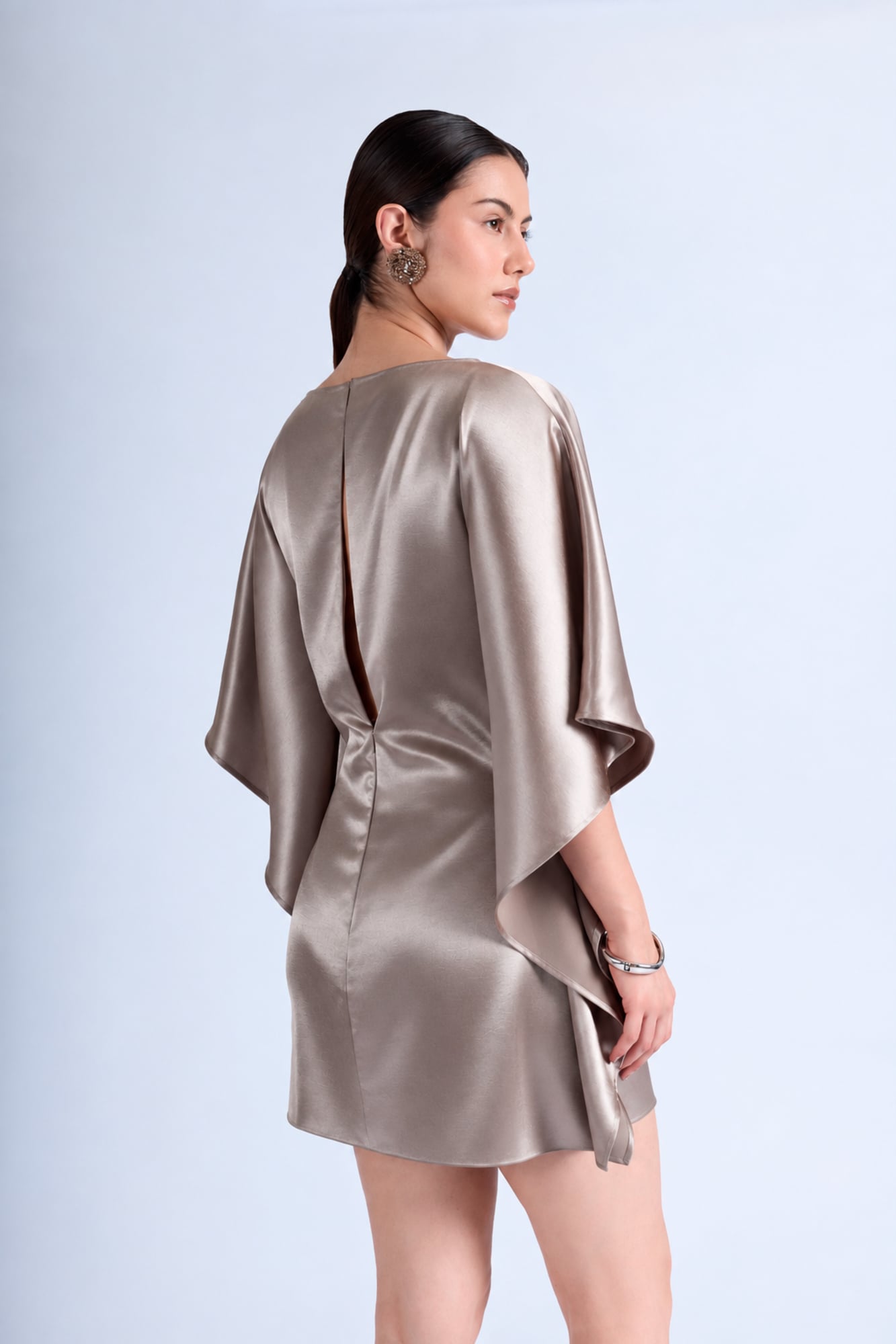 VESTIDO SATINADO MANGA KIMONO - 3