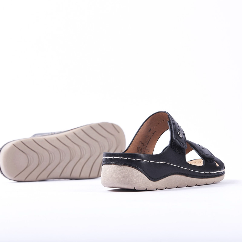 SANDALIAS MUJER BATA NEGRO CASUALES COMFIT - 4