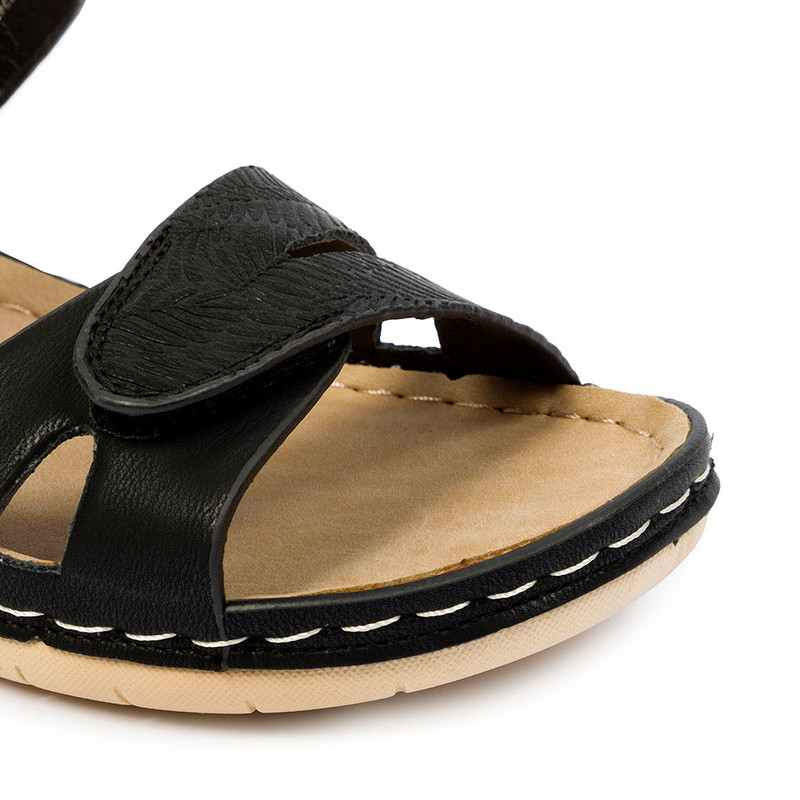 SANDALIAS MUJER BATA NEGRO CASUALES COMFIT - 4