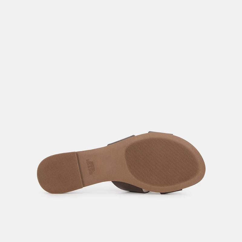 SANDALIAS CASUALES MUJER BATA MARRÓN - 5