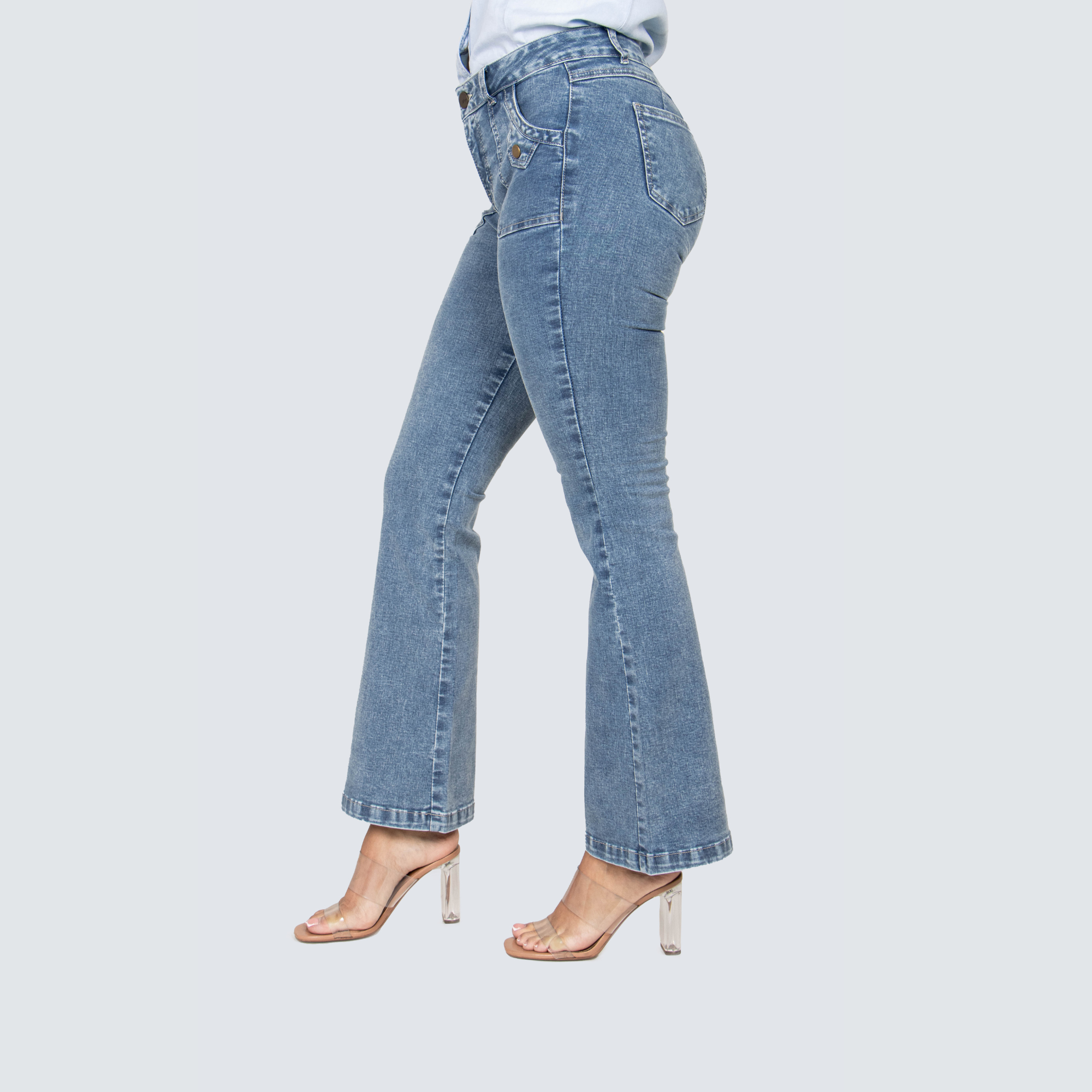 JEAN FLARE MUJER PARADA111 DANIELA - 2